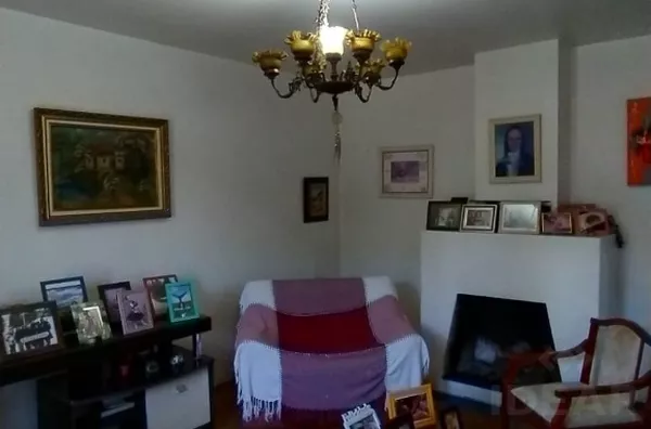 AMPLA CASA COM MUITO ESPAÇO FRONTAL E FUNDOS