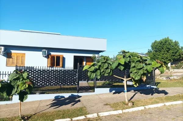 AMPLO GEMINADO, COM 2 DORMITÓRIOS E VAGA PARA 3 VEÍCULOS