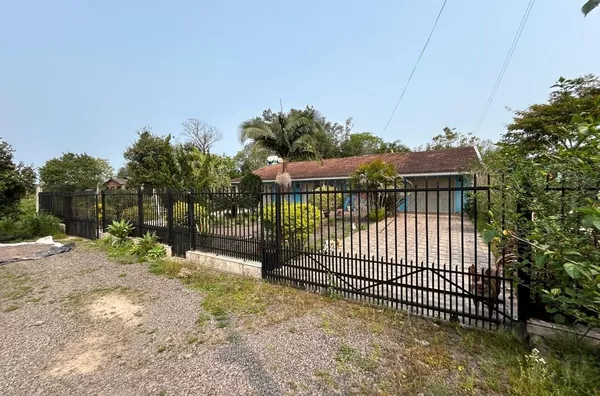 MINI-CHÁCARA A BEIRA DO ASFALTO, EM POTENCIAL ÁREA COMERCIAL