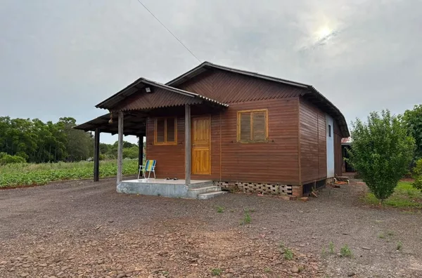 MINI-CHÁCARA EM ÓTIMA LOCALIZAÇÃO E CONFORTO PARA A FAMÍLIA