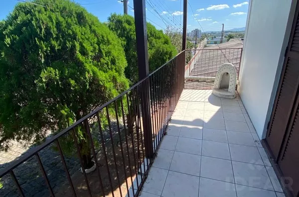 ESQUINA NOBRE NA CIDADE ALTA, PARA SEU FUTURO ESPAÇO DE NEGÓCIO