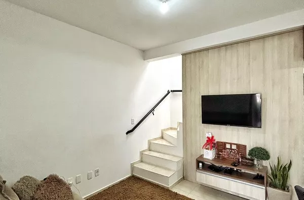 SOBRADO AMPLO DE 71m² EM EXCELENTE REGIÃO. ESTAMOS TE ESPERANDO!