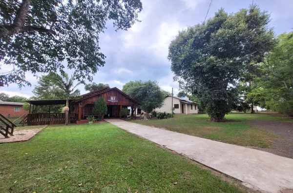 ESPAÇO IDEAL PARA EVENTOS AO AR LIVRE E MORADIA