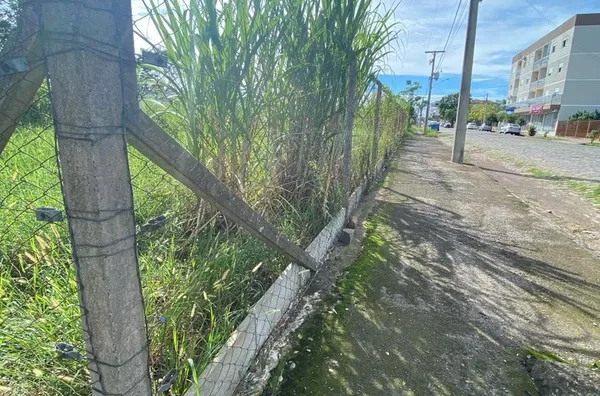 TERRENO DE ESQUINA, COM GRANDE POTENCIAL PARA GRANDES INVESTIDORES