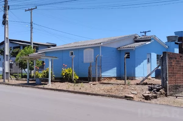 DUAS CASAS COM TOTAL INDEPENDÊNCIA PARA MORAR E ALUGAR