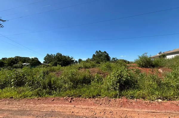 SEU PEDAÇO DE PARAÍSO ESTÁ À VENDA. VENHA CONHECER