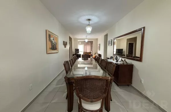 APARTAMENTO AMPLO E BEM LOCALIZADO, NO CENTRO DA CIDADE