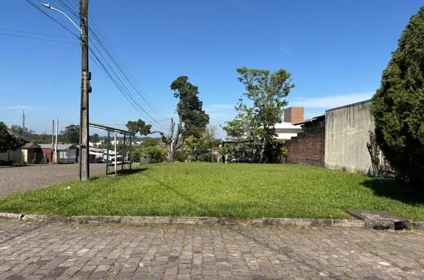 PROCURANDO TERRENO DE ESQUINA? ACABA DE ENCONTRAR!