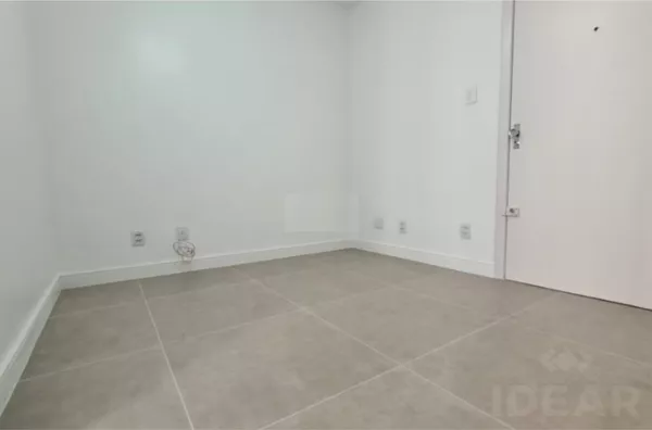 APARTAMENTO DE UM DORMITÓRIO EM EXCELENTE LOCALIZAÇÃO