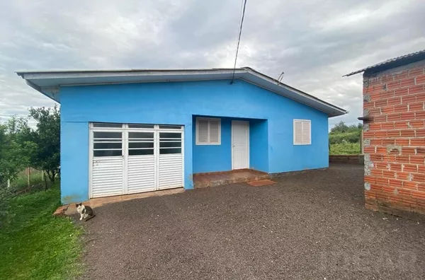 CASA DE ALVENARIA COM ESPAÇO DEFINIDO PARA O COMÉRCIO