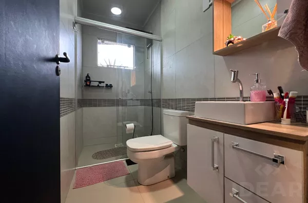 CASA COM SUÍTE, QUARTO SOLTEIRO, PISCINA E ESTRUTURA PARA QUIOSQUE - Foto 11