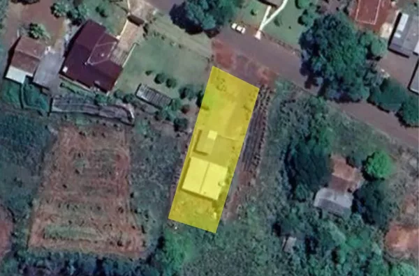 CASA DE ALVENARIA COM ESPAÇO DEFINIDO PARA O COMÉRCIO