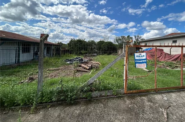 TERRENO COM MAIS DE 1.400m², SENDO 18m DE FRENTE