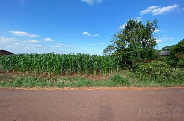 PALANQUE CADA VEZ MAIS URBANIZADO. TERRENO MUITO BEM LOCALIZADO