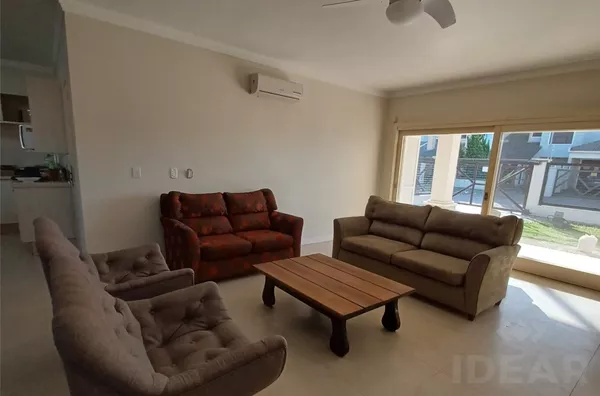CASA DE 2 SUÍTE, COM PISCINA E A MENOS DE 100m DO MAR - Foto 4