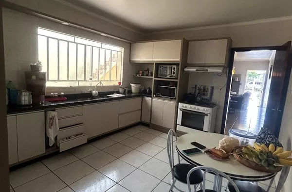 DUAS LINDAS CASAS AMPLAS PARA GRANDES FAMÍLIAS