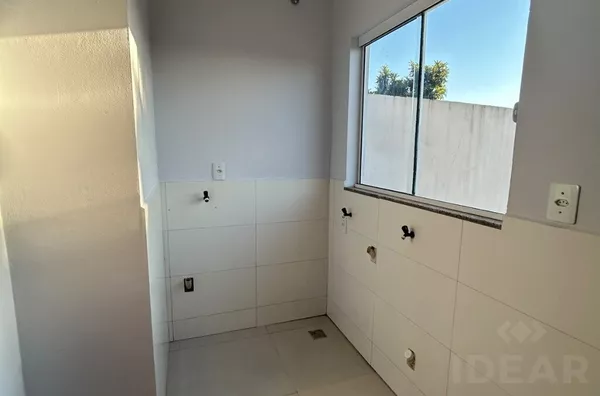 SOBRADO BEM LOCALIZADO COM GRANDE PÁTIO NOS FUNDOS E NA FRENTE - Foto 6