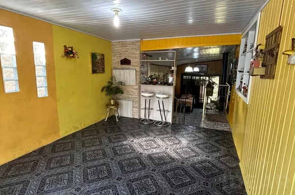 CASA MISTA MUITO BEM CUIDADA NO BAIRRO GRESSLER