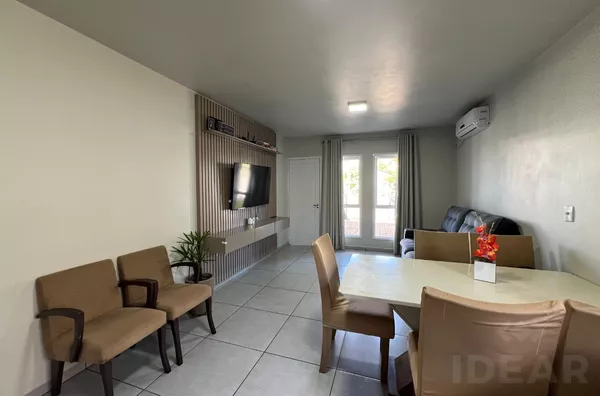 GEMINADO COM PÁTIO FRENTE E FUNDOS NA SANTA TECLA