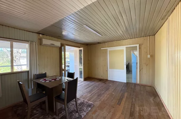 6.087m² DE ÁREA. COM 2 AÇUDES, GALPÃO, QUIOSQUE E CASA MISTA