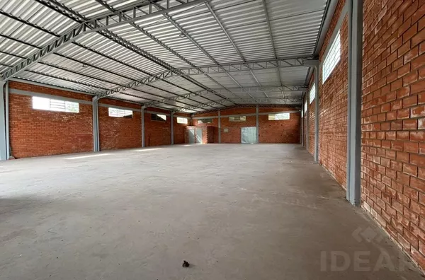 PAVILHÃO DE 465m² PARA INSTALAÇÃO DE SEU PRÓSPERO NEGÓCIO