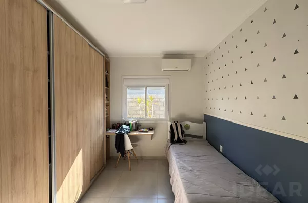 CASA DE 3 QUARTOS, SUITE E PÁTIO MURADO - Foto 9