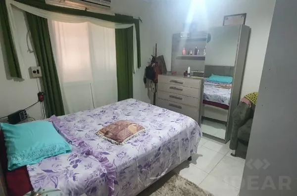 BELA CASA E UM LINDO PÁTIO REPLETO DE BOAS ENERGIAS