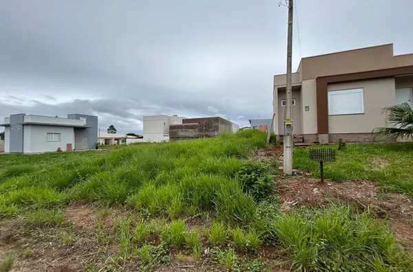 SUA FUTURA RESIDÊNCIA MUITO BEM LOCALIZADO NESSE TERRENO