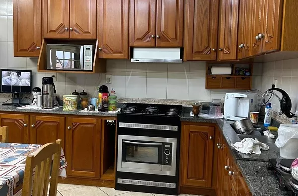 SUA FAMÍLIA E SEU NEGÓCIO BEM INSTALADOS EM AMPLOS CÔMODOS