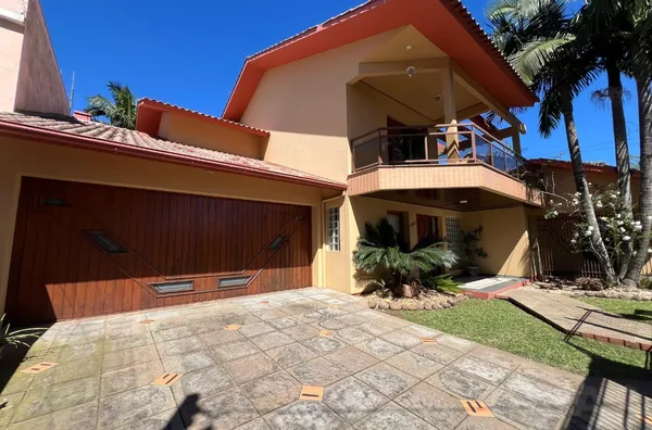 CASA DE 2 PISOS COM ÁREA COMERCIAL INTEGRADA - Foto 1