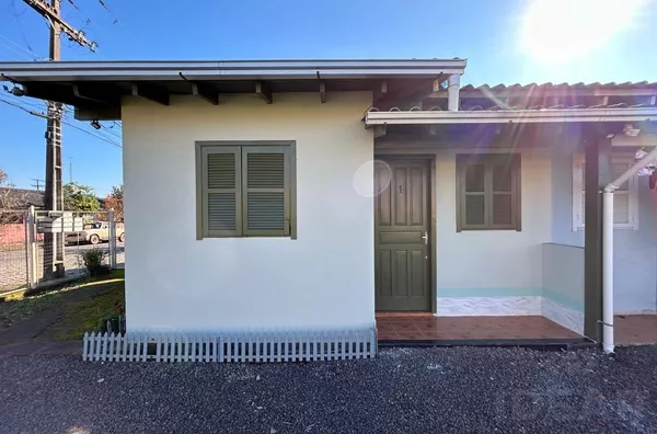 COMEÇE SUA VIDA NESSA ACONCHEGANTE CASA GEMINADA