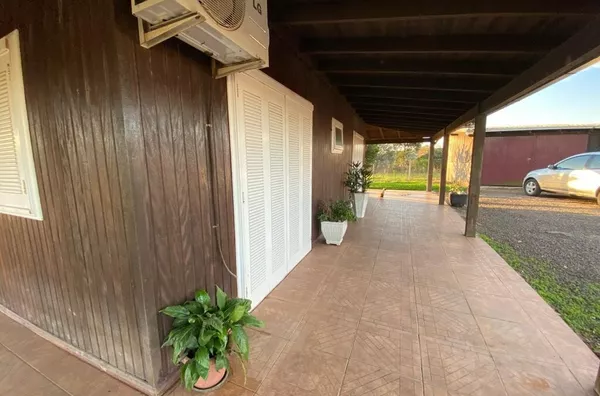 SE VOCÊ PROCURA CASA COM MUITO ESPAÇO NO ESTILO AMERICANO, ACABA DE ACHAR!