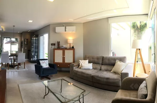 A REALIZAÇÃO DO SONHO ESTÁ AQUI! CASA ALTO PADRÃO COM MUITA SOFISTICAÇÃO E BOM GOSTO