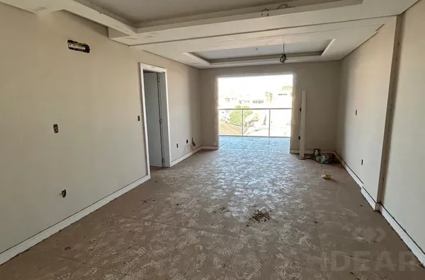 AMBIENTES AMPLOS, MUITO BEM LOCALIZADO E LINDA VISÃO DA CIDADE - Foto 2