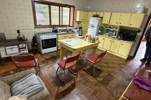 CASA BEM LOCALIZADA NO CENTRO DA CIDADE