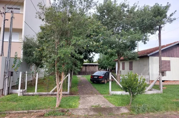 FICAR 200m DA RUA PRINCIPAL E PRÓXIMO DE TUDO TEM SEU VALOR