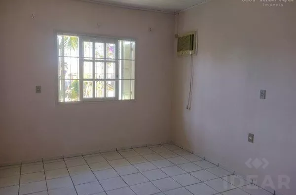 CASA DE 2 DORMITÓRIOS COM AMPLO PÁTIO FRONTAL - Foto 11