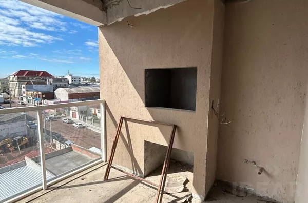 AMBIENTES AMPLOS, MUITO BEM LOCALIZADO E LINDA VISÃO DA CIDADE - Foto 11