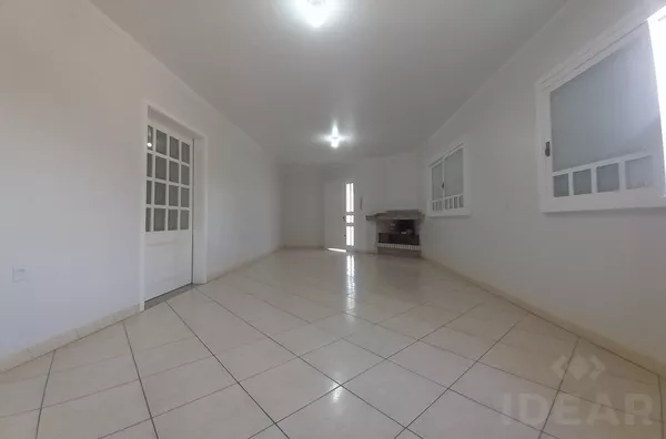 ÓTIMA LOCALIZAÇÃO E CÔMODOS AMPLOS PARA O CONFORTO DA FAMÍLIA