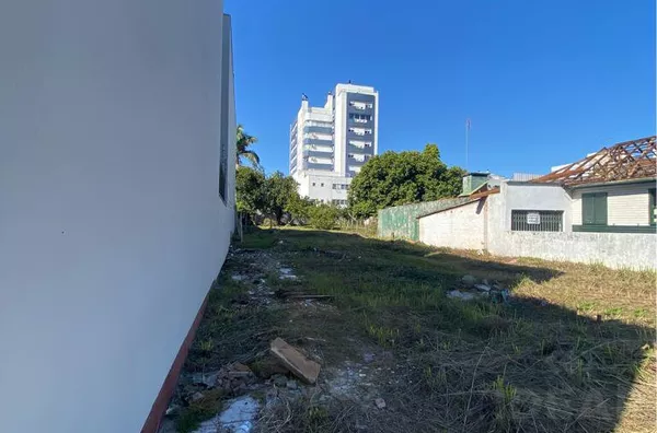 SEU INVESTIMENTO MUITO BEM APLICADO NESSE TERRENO CENTRAL E DE GRANDE FLUXO