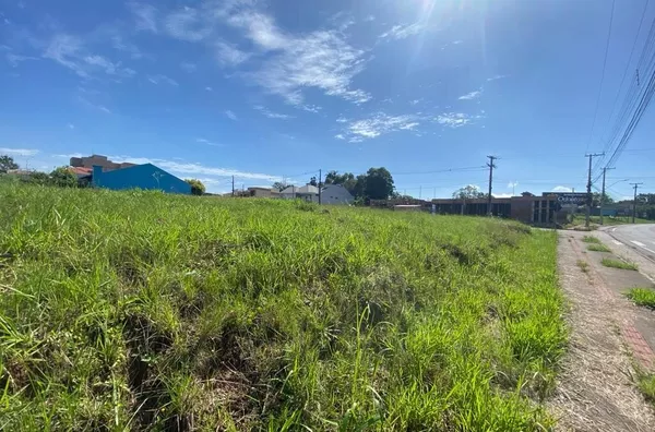 TERRENO EM RUA DE GRANDE FLUXO. NÃO PERCA TEMPO!