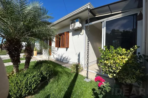 ACHOU A CASA DOS SONHOS, COM PISCINA E EXCELENTE LOCALIZAÇÃO