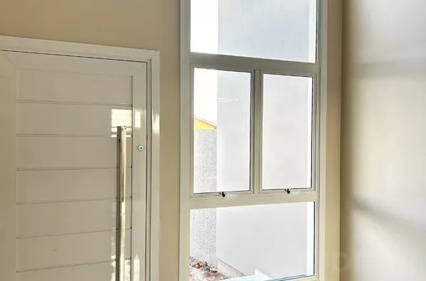 A QUALIDADE QUE BUSCA ESTÁ AQUI! DUAS LINDAS CASAS A SUA ESCOLHA