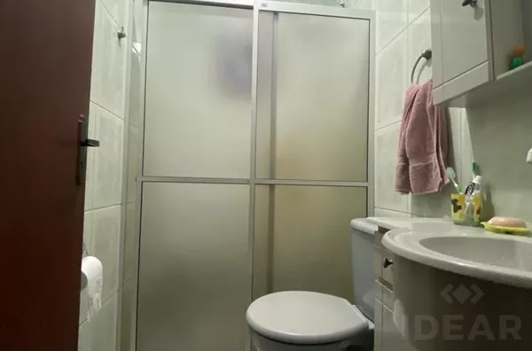 CASA DE 3 DORMITÓRIOS, COM PÁTIO E AMBIENTE INDEPENDENTE