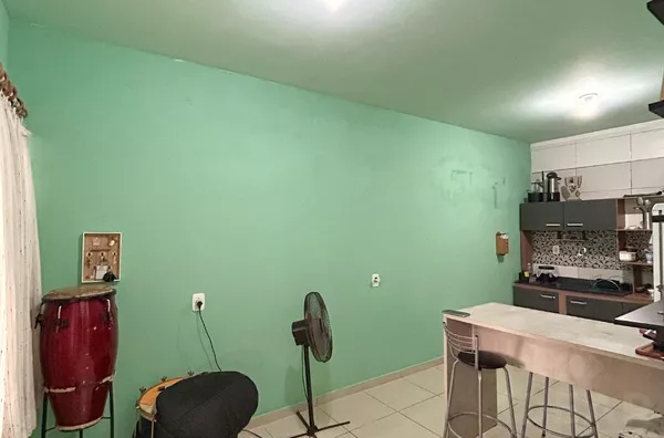 GEMINADO COM 2 DORMITÓRIOS, BEM LOCALIZADO, PERTINHO DA PRACINHA