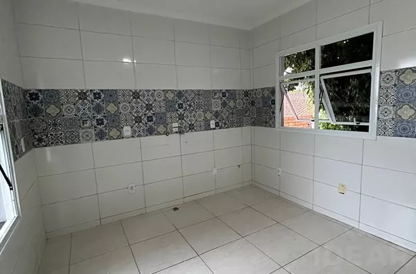 EXCELENTE ILUMINAÇÃO NATURAL, ACONCHEGO E ÓTIMA LOCALIZAÇÃO