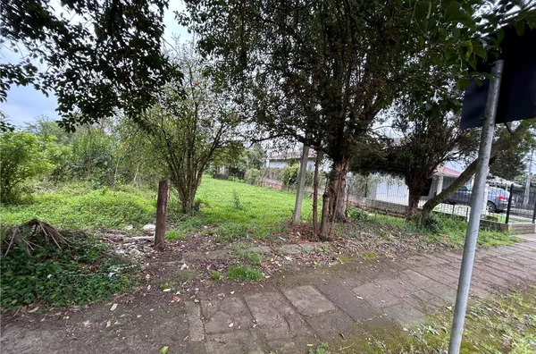 TERRENO COM GRANDE POTENCIAL COMERCIAL EM RUA DE MUITA MOVIMENTAÇÃO