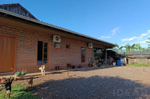 PROCURANDO RESIDÊNCIA COM ESPAÇO COMERCIAL? INFORME-SE