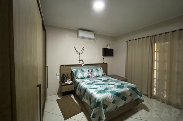 ÓTIMA CASA DE 3 DORMITÓRIOS, PÁTIOS E MUITO CONFORTO