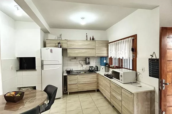 SOBRADO AMPLO DE 71m² EM EXCELENTE REGIÃO. ESTAMOS TE ESPERANDO!